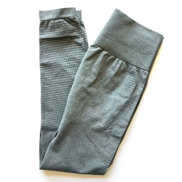 Gymshark M/L Vital Seamless 2.0 Leggings & Essential Racerback Sports Bra Set - Picture 9 of 10